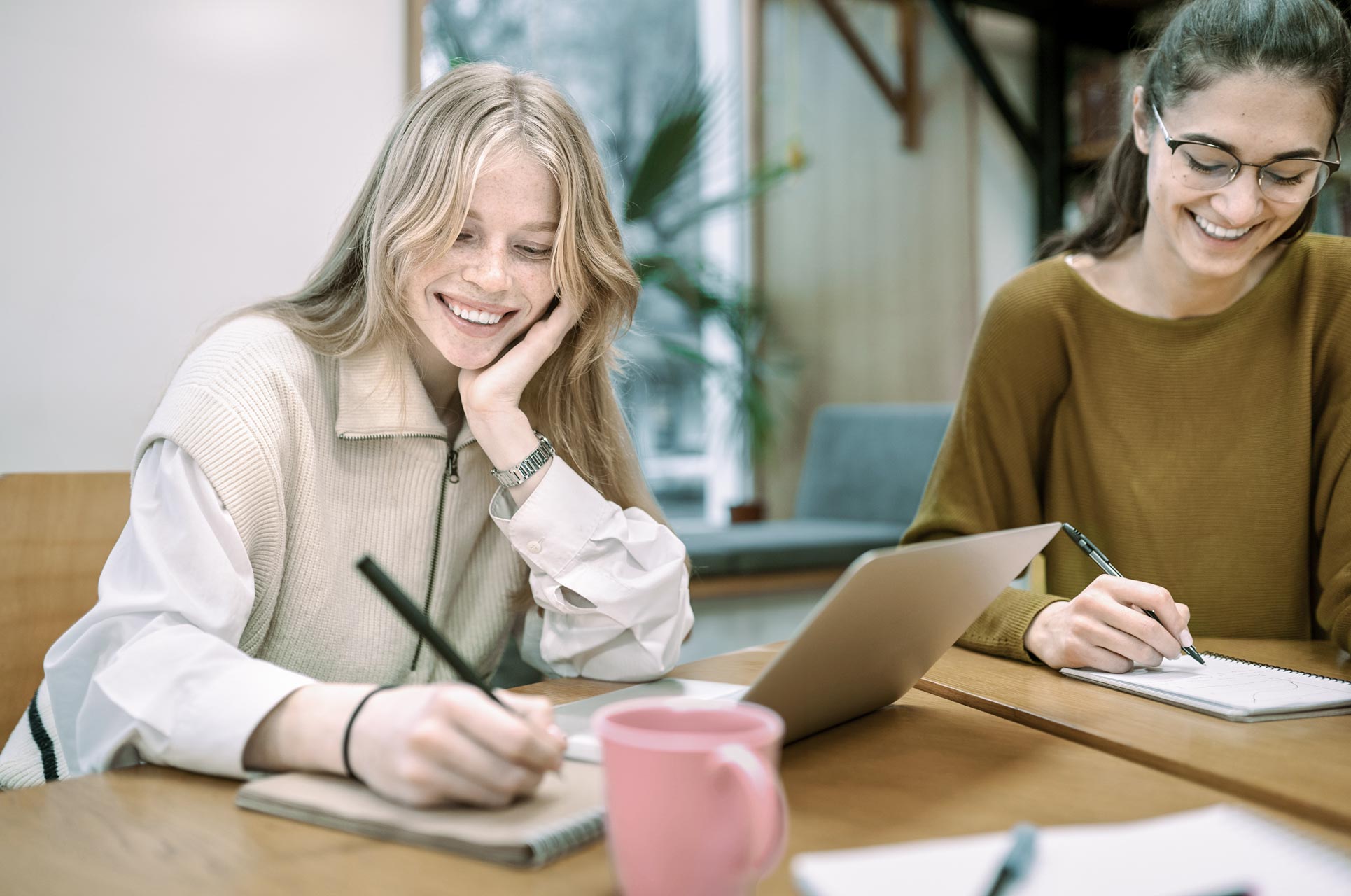 What does E-Learning mean? Women taking E-Learning course